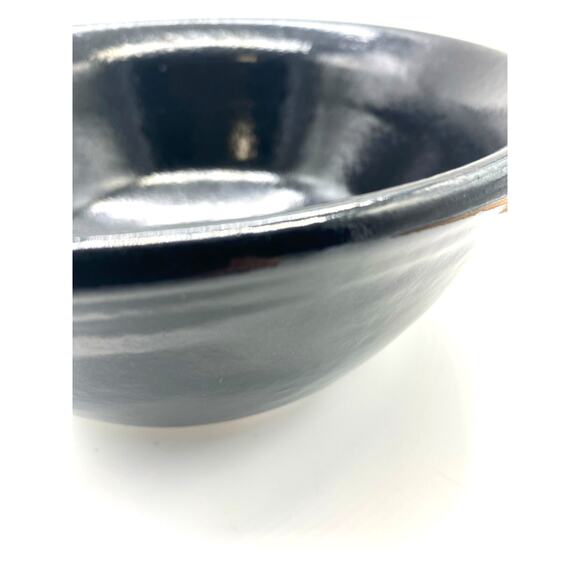 Studio Pottery. Signed Black mixing Bowl - Picture 3 of 7